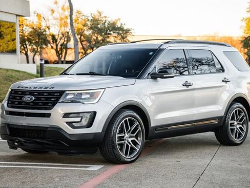 Used 2016 Ford Explorer Sport w/ Equipment Group 401A image 10
