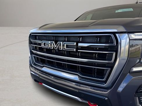 Used 2023 GMC Yukon XL AT4 w/ AT4 Premium Plus Package AWD/4WD image 2