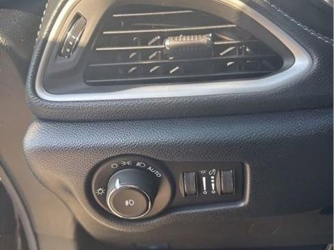 New 2026 Chrysler Pacifica Select image 14