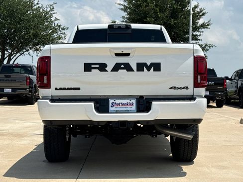 New 2026 RAM 2500 Laramie w/ Night Edition AWD/4WD image 8