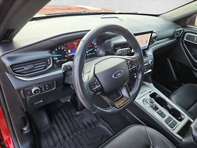 Used 2020 Ford Explorer XLT w/ Equipment Group 202A RWD image 10