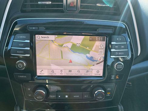 Used 2023 Nissan Maxima Platinum w/ Sport Mat Group FWD image 28