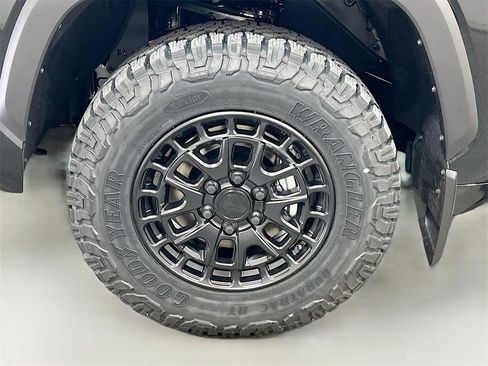 New 2026 Toyota Tundra SR5 image 9