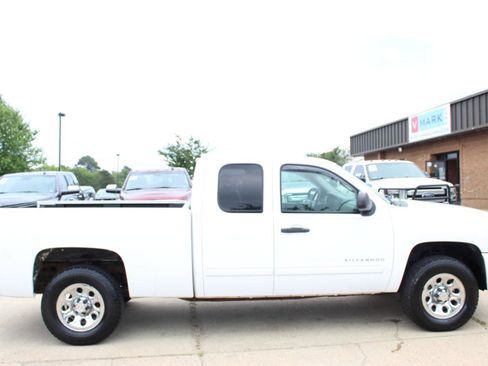 Used 2010 Chevrolet Silverado 1500 LS AWD/4WD image 7