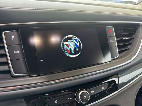 Used 2019 Buick Enclave Essence image 16