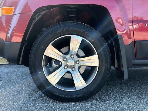 Used 2017 Jeep Patriot High Altitude AWD/4WD image 24
