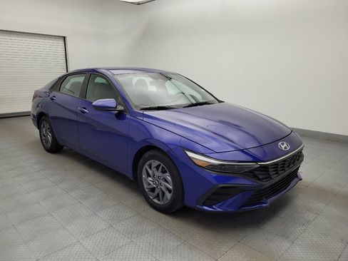 Used 2024 Hyundai Elantra SEL image 13