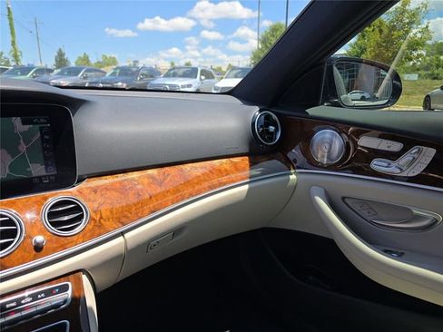 Used 2020 Mercedes-Benz E 350 4MATIC Sedan image 26