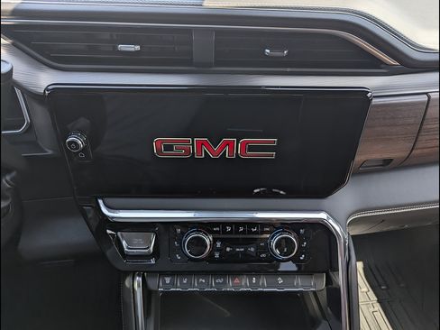 New 2026 GMC Sierra 2500 Denali Ultimate w/ LPO, Black Badging Package AWD/4WD image 26