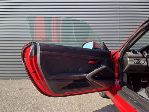 Certified 2025 Porsche 718 Boxster Spyder RS image 30