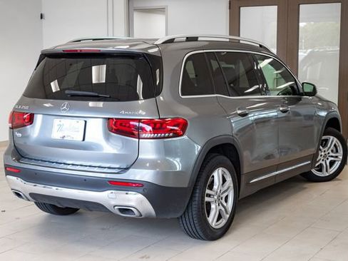 Used 2023 Mercedes-Benz GLB 250 4MATIC w/ Premium Package image 32