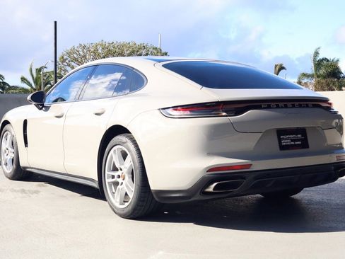 Certified 2023 Porsche Panamera 4 image 3