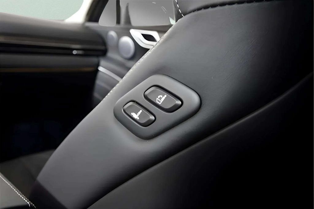 Used 2025 Genesis GV80 3.5T Prestige AWD/4WD image 22