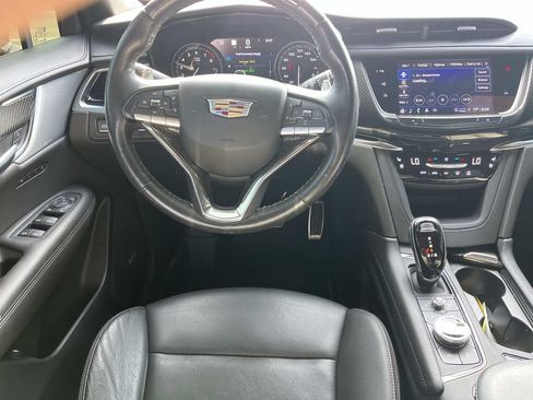 Used 2022 Cadillac XT6 Sport w/ Technology Package AWD/4WD image 13