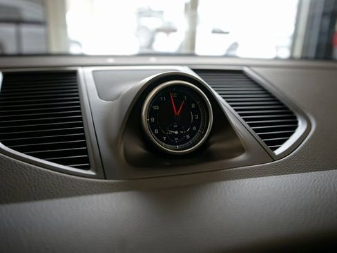 Used 2018 Porsche Macan image 38