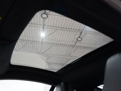 Used 2017 Jaguar F-TYPE S image 18