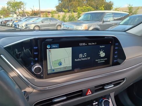 Used 2022 Hyundai Sonata Limited w/ Preferred Accessory Package image 24