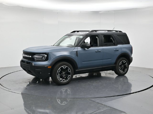 Certified 2025 Ford Bronco Sport Outer Banks w/ Outer Banks Tech Package+ AWD/4WD image 5