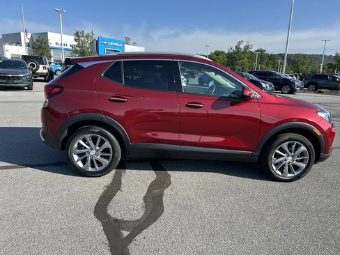 Used 2023 Buick Encore GX Essence w/ Experience Buick Package AWD/4WD image 8