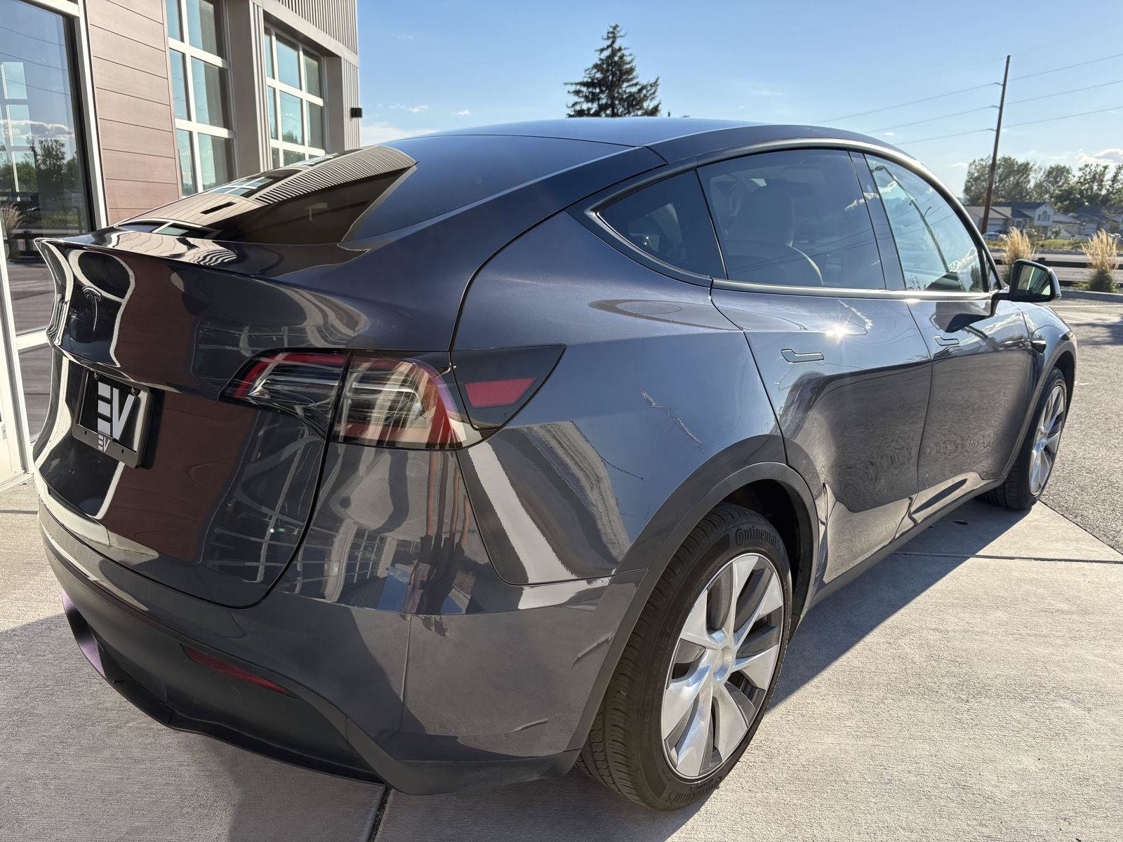 Used 2023 Tesla Model Y 2WD image 8