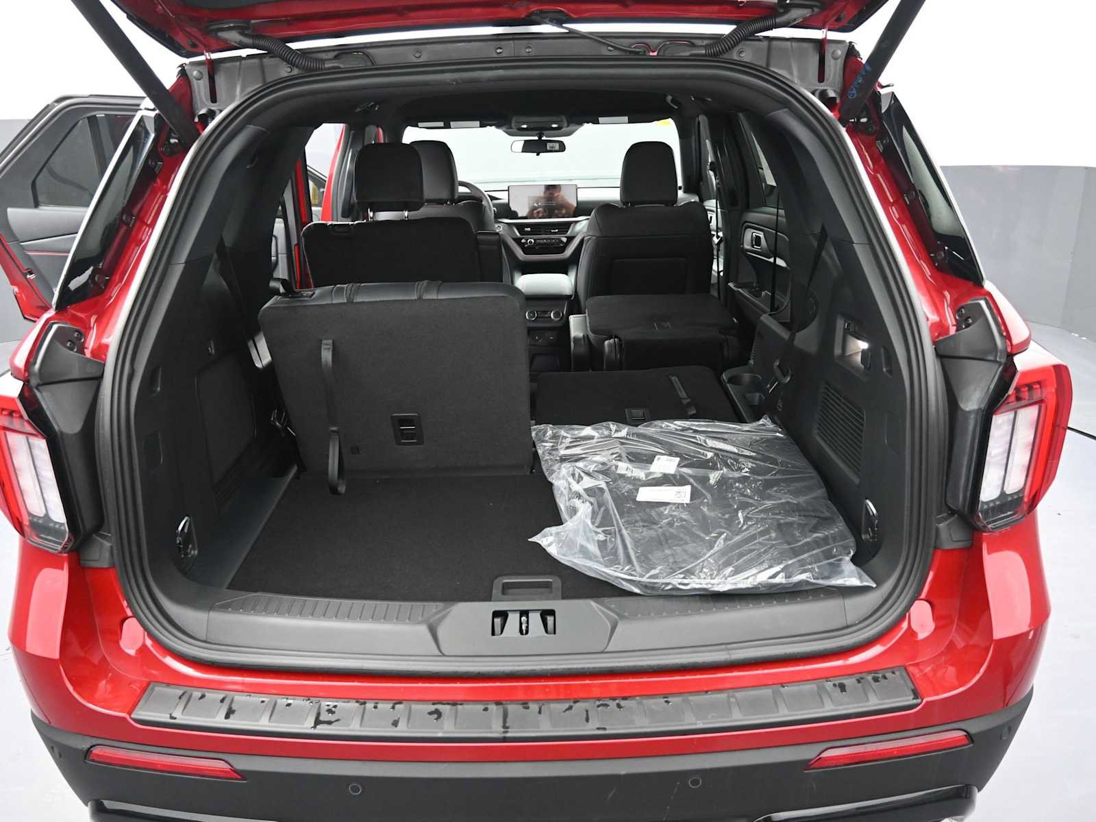 New 2026 Ford Explorer ST-Line AWD/4WD image 19
