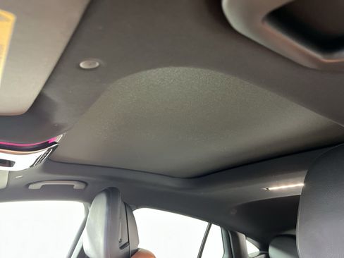 Used 2024 Mercedes-Benz GLC 300 4MATIC image 24