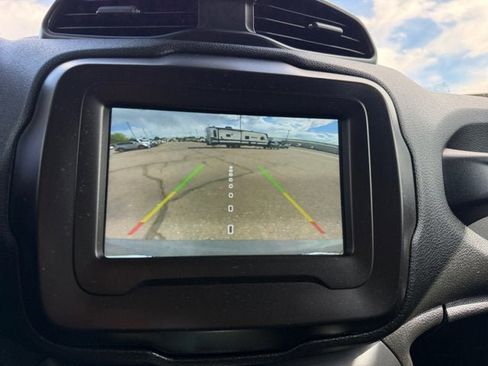 Used 2021 Jeep Renegade Sport AWD/4WD image 18