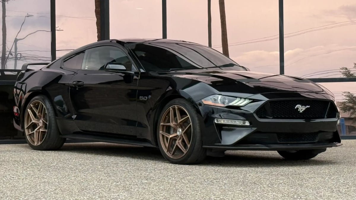 Used 2019 Ford Mustang GT RWD image 17