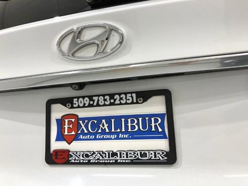 Used 2019 Hyundai Santa Fe SE FWD image 14