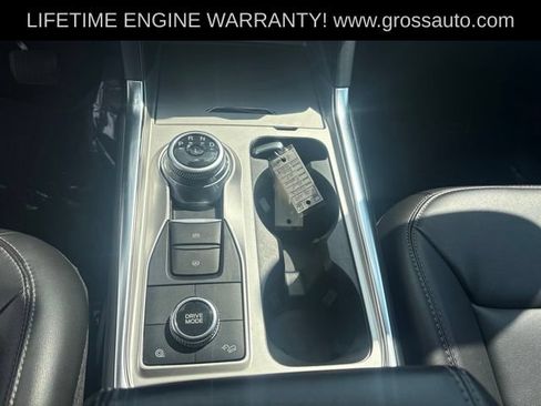 Used 2022 Ford Explorer XLT AWD/4WD image 23