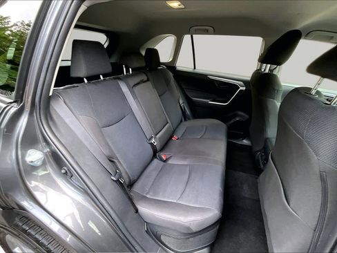 Certified 2025 Toyota RAV4 LE AWD/4WD image 19