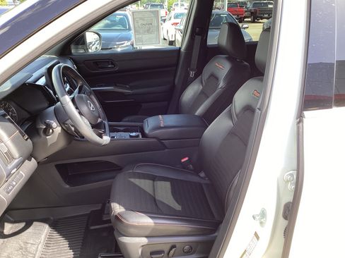 Used 2023 Nissan Pathfinder Rock Creek AWD/4WD image 16