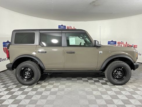 New 2026 Ford Bronco Big Bend w/ Black Diamond Package AWD/4WD image 2