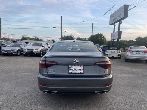 Used 2019 Volkswagen Jetta R-Line FWD image 8