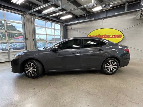 Used 2015 Acura TLX FWD image 2