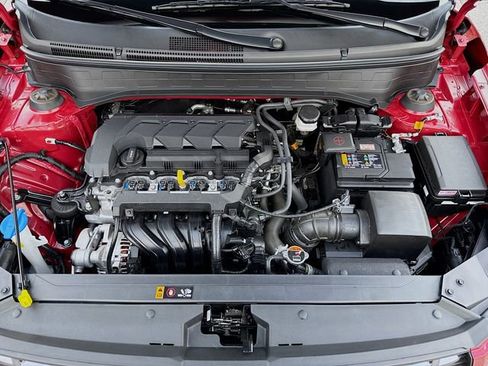 Used 2025 Hyundai Venue Limited image 30