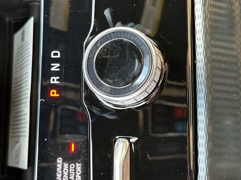 New 2025 Jeep Grand Cherokee L Limited w/ Trailer Tow Package image 33