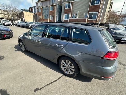 Used 2019 Volkswagen Golf S w/ Driver Assistance Package image 5