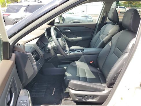 Certified 2023 Nissan Rogue SL w/ SL Premium Package AWD/4WD image 5