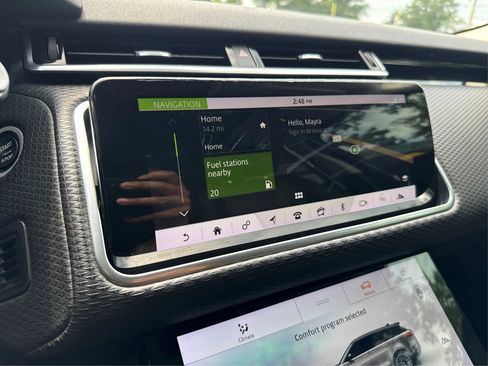 Used 2020 Land Rover Range Rover Velar S AWD/4WD image 33