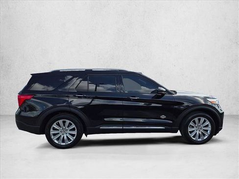 Used 2023 Ford Explorer King Ranch w/ Technology Package RWD image 4