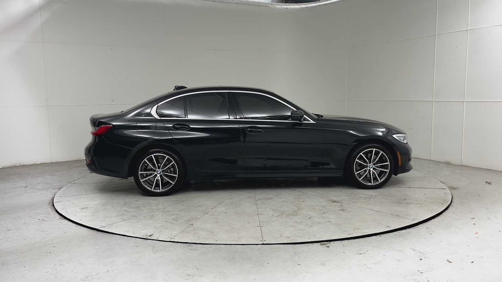 Used 2021 BMW 330i xDrive Sedan w/ Convenience Package AWD/4WD image 8