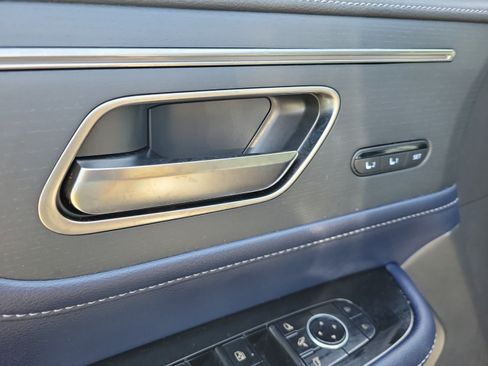 Certified 2026 INFINITI QX80 4WD w/ Sport Exterior Package image 38