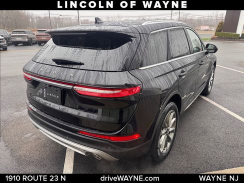 Certified 2022 Lincoln Corsair AWD w/ Premium Package image 8