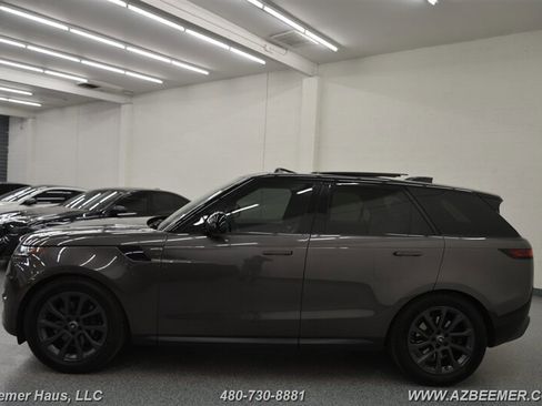 Used 2024 Land Rover Range Rover Sport SE image 5