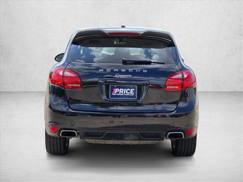 Used 2014 Porsche Cayenne Platinum Edition AWD/4WD image 6