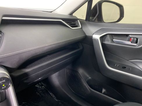 Certified 2021 Toyota RAV4 XLE image 24