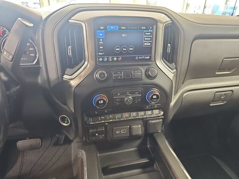 Certified 2020 Chevrolet Silverado 1500 RST AWD/4WD image 25