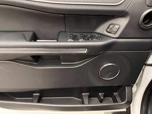 Used 2024 Ford Expedition XLT image 16