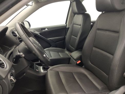 Used 2016 Volkswagen Tiguan S image 17